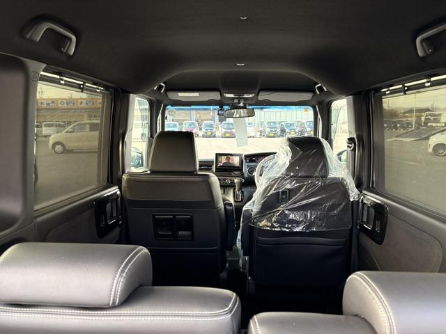 Ｎ－ＢＯＸカスタム Ｇ・ＥＸターボホンダセンシング　ＢＴオーディオ　Ｒカメラ　ＣＭＢＳ　ＬＫＡＳ　シートヒータ　カーテンエアバック　アクティブクルーズコントロール　キーフリー　ＶＳＡ　オートライト　フルタイム４ＷＤ　スマ－トキ－　ＥＴＣ車載器　エアコン（3枚目）