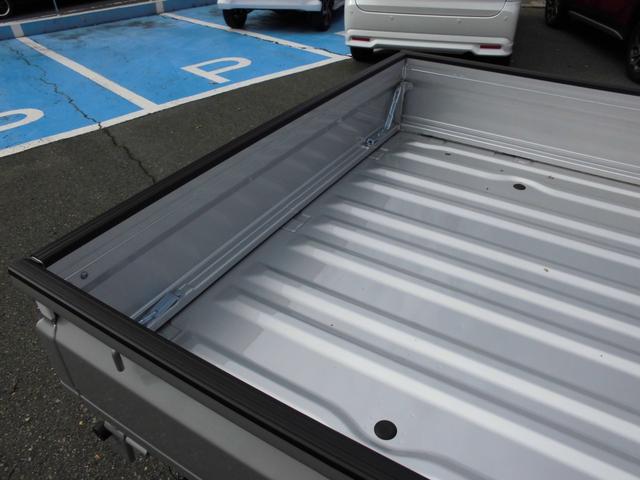 キャリイトラック KCエアコン・パワステ農繁仕様 切替式4WD・5速マニュアル・ハイビームアシスト付LEDオートライト・4枚リーフ・荷台LED作業灯・ゲートチェーン・アイドリングストップ・リアパーキングアシスト・デフロック・キーレス・パワーウインドー(13枚目)