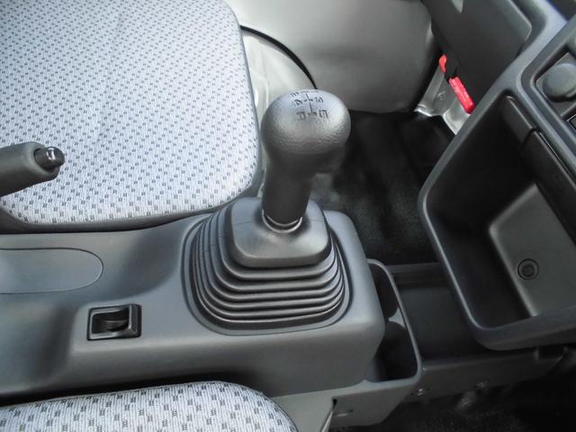 キャリイトラック KCエアコン・パワステ農繁仕様 切替式4WD・5速マニュアル・ハイビームアシスト付LEDオートライト・4枚リーフ・荷台LED作業灯・ゲートチェーン・アイドリングストップ・リアパーキングアシスト・デフロック・キーレス・パワーウインドー(38枚目)