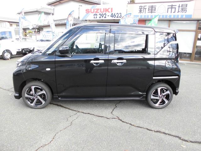 ムーヴ ＲＳ　名義変更令和８年１月上旬にてお願いします・純正ドアバイザー＆純正フロアーマット付き・４ＷＤ・ターボ・９インチスマホ連携ディスプレーオーディオ・両側電動スライドドア・電動パーキング・ワイヤレス充電機能・（3枚目）