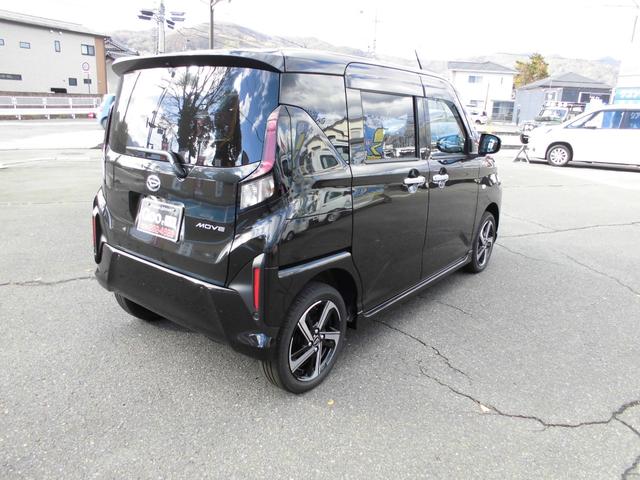 ムーヴ ＲＳ　名義変更令和８年１月上旬にてお願いします・純正ドアバイザー＆純正フロアーマット付き・４ＷＤ・ターボ・９インチスマホ連携ディスプレーオーディオ・両側電動スライドドア・電動パーキング・ワイヤレス充電機能・（6枚目）