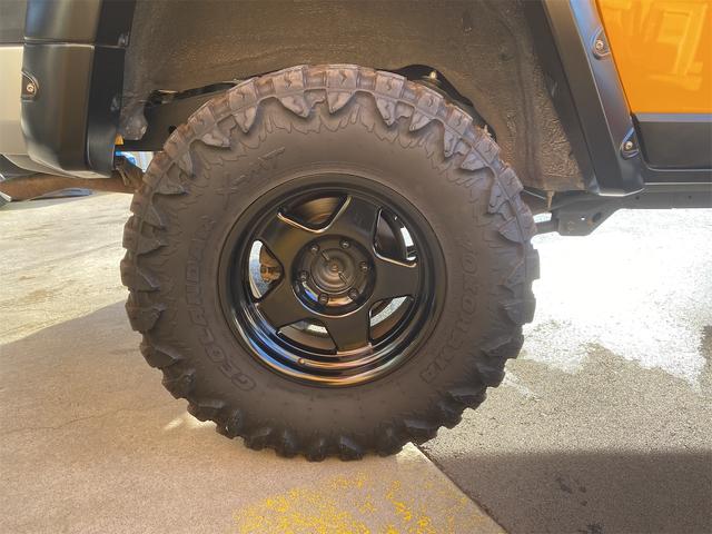 ＦＪクルーザー カラーパッケージ　リフトアップ　社外ナビ　バックカメラ　社外アルミ（11枚目）