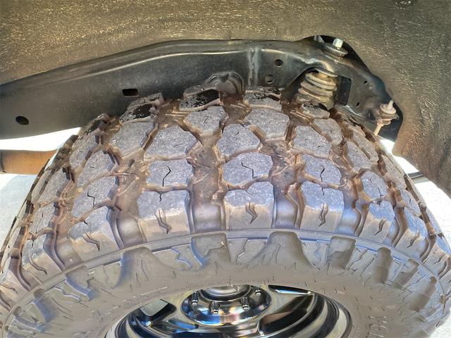 ＦＪクルーザー カラーパッケージ　リフトアップ　社外ナビ　バックカメラ　社外アルミ（12枚目）