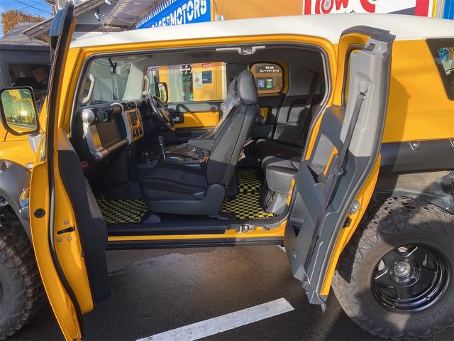 ＦＪクルーザー カラーパッケージ　リフトアップ　社外ナビ　バックカメラ　社外アルミ（28枚目）