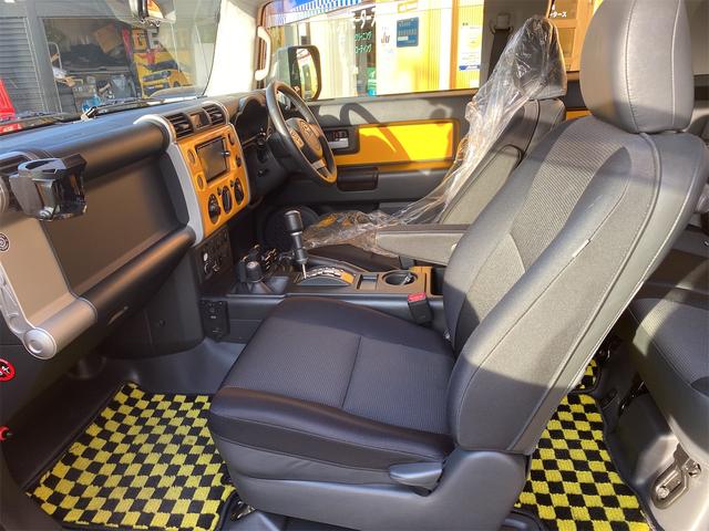 ＦＪクルーザー カラーパッケージ　リフトアップ　社外ナビ　バックカメラ　社外アルミ（29枚目）