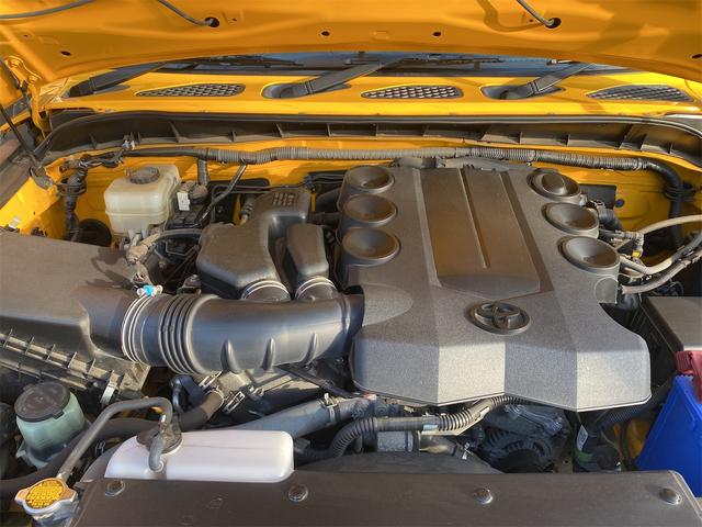 ＦＪクルーザー カラーパッケージ　リフトアップ　社外ナビ　バックカメラ　社外アルミ（33枚目）