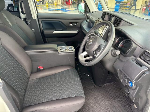 ルーミー カスタムG 4WD アダクティブクルーズコントロール 両側パワースライドドア ETC 衝突軽減ブレーキ レーンキープアシスト LEDヘッドライト フルセグTV Bカメラ(10枚目)