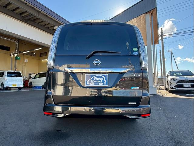 セレナ 　両側パワースライドドア　クルーズコントロール　ＥＴＣ　ＨＩＤヘッドライト　フルセグＴＶ　純正ＳＤナビ　Ｂｌｕｅｔｏｏｔｈ　ＤＶＤ再生　バックカメラ（4枚目）