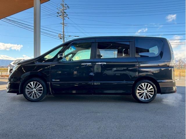 セレナ 　両側パワースライドドア　クルーズコントロール　ＥＴＣ　ＨＩＤヘッドライト　フルセグＴＶ　純正ＳＤナビ　Ｂｌｕｅｔｏｏｔｈ　ＤＶＤ再生　バックカメラ（7枚目）