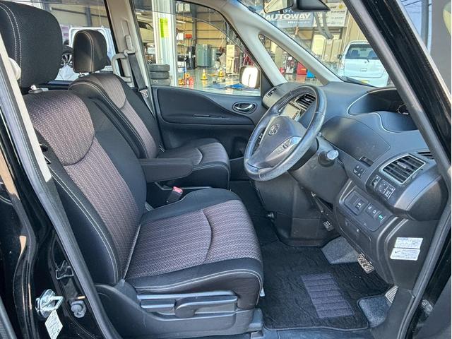 セレナ 　両側パワースライドドア　クルーズコントロール　ＥＴＣ　ＨＩＤヘッドライト　フルセグＴＶ　純正ＳＤナビ　Ｂｌｕｅｔｏｏｔｈ　ＤＶＤ再生　バックカメラ（10枚目）