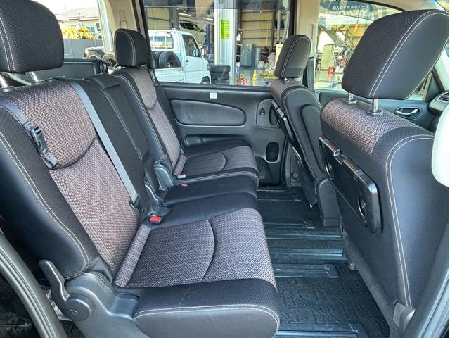 セレナ 　両側パワースライドドア　クルーズコントロール　ＥＴＣ　ＨＩＤヘッドライト　フルセグＴＶ　純正ＳＤナビ　Ｂｌｕｅｔｏｏｔｈ　ＤＶＤ再生　バックカメラ（11枚目）