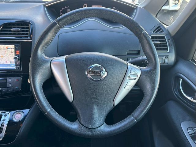 セレナ 　両側パワースライドドア　クルーズコントロール　ＥＴＣ　ＨＩＤヘッドライト　フルセグＴＶ　純正ＳＤナビ　Ｂｌｕｅｔｏｏｔｈ　ＤＶＤ再生　バックカメラ（15枚目）