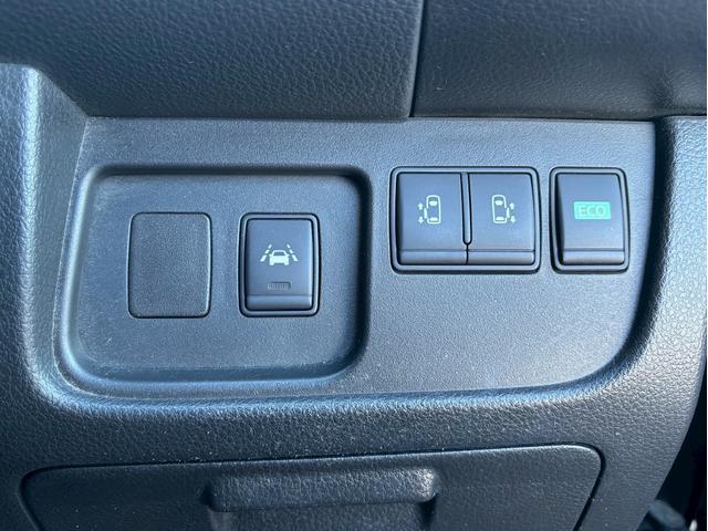 セレナ 　両側パワースライドドア　クルーズコントロール　ＥＴＣ　ＨＩＤヘッドライト　フルセグＴＶ　純正ＳＤナビ　Ｂｌｕｅｔｏｏｔｈ　ＤＶＤ再生　バックカメラ（21枚目）