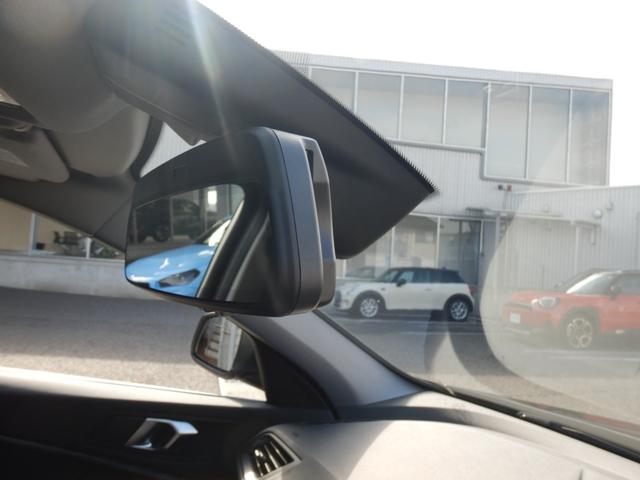 1シリーズ 118d プレイ 元代車 BMWヘッドアップ・ディスプレイ アクティブ・クルーズ・コントロール オートマチック・テールゲート LEDヘッドライト(14枚目)