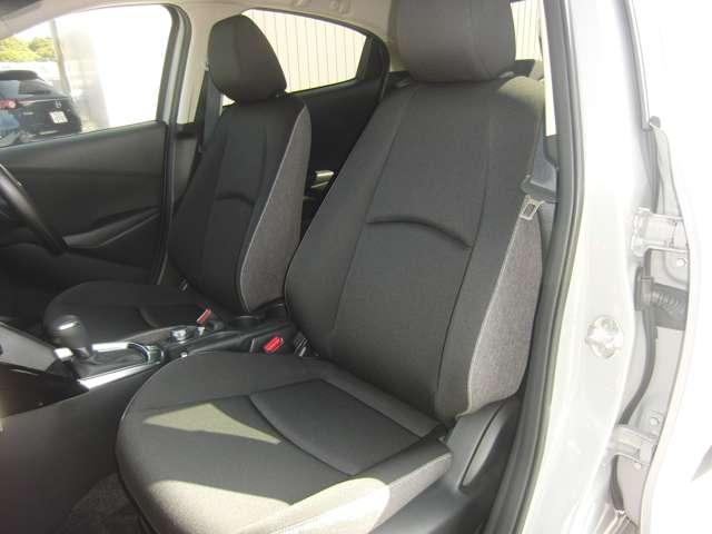 MAZDA2 1.5 15BD 4WD 冬タイヤセット車内積載 8インチモニター 禁煙車 カープレイ対応 スポーツモード ハイビームコントロール LEDヘッドランプ ナビSD バックカメラ ETC スマートシティブレーキサポート(16枚目)