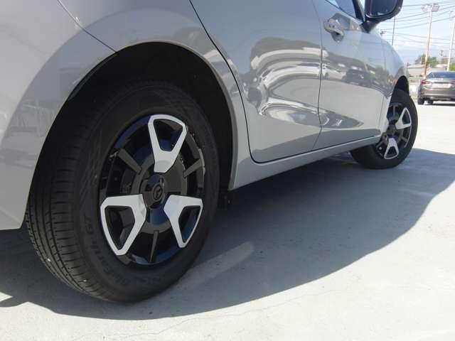 MAZDA2 1.5 15BD 4WD 冬タイヤセット車内積載 8インチモニター 禁煙車 カープレイ対応 スポーツモード ハイビームコントロール LEDヘッドランプ ナビSD バックカメラ ETC スマートシティブレーキサポート(19枚目)