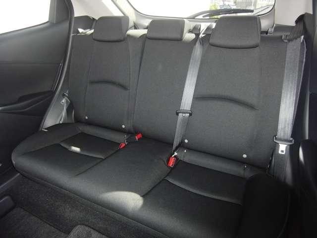 MAZDA2 15 BD インパネピュアホワイト 元当社使用車 禁煙車 8インチワイドモニター カープレイ対応 コネクティッド対応 360度カメラ ETC LEDヘッドランプ ハイビームコントロール レーンキープアシスト(17枚目)