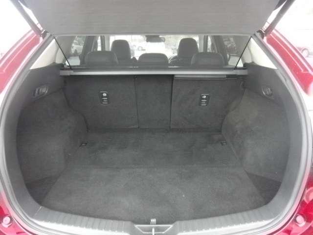 CX-5 2.2 XD Lパッケージ ディーゼルターボ 4WD ワンオーナー 禁煙車 BOSEサウンド バック&左サイドカメラ ナビSD ETC ドライバーアテンションアラート レーンキープアシスト 運転席&助手席&リアシートヒーター リアパワーゲート(18枚目)