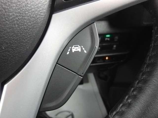 フレアクロスオーバー 660 ハイブリッド XS 4WD ワンオーナー 禁煙車 インダッシュナビ 360度カメラ ETC レーンキープアシスト オフロードトラクションアシスト 車線逸脱警報システム LEDヘッドランプ ハイビームコントロール シートヒーター(11枚目)