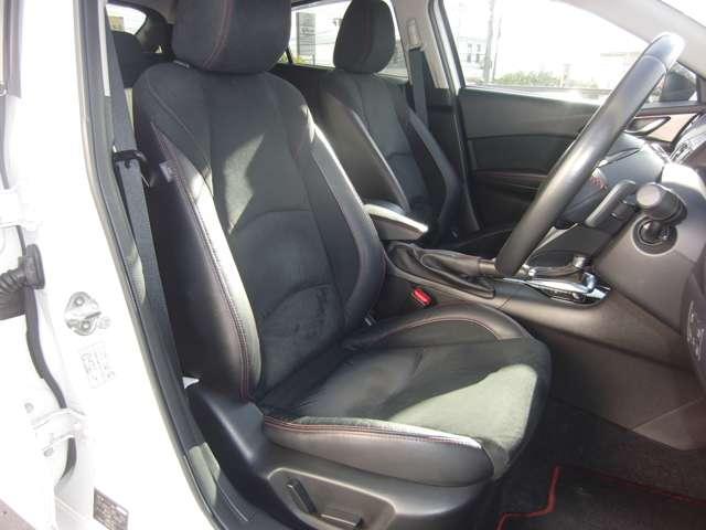 アクセラスポーツ ２．２　ＸＤ　ディーゼルターボ　禁煙車　ＢＯＳＥサウンドシステム　ナビＳＤ　ＥＴＣ　バックカメラ　サンルーフ　パドルシフト　ＨＩＤヘッドランプ　アダプティブフロントライティングシステム　ハイビームコントロール　衝突軽減ブレーキ（15枚目）