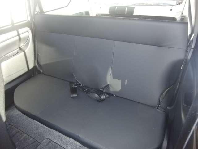 ファミリアバン 1.5 VE 4WD 元当社使用車 禁煙 バックカメラ ETC AM/FM/CD/BLUETOOTH/USB/AUX端子付きオーディオ 衝突軽減ブレーキ 車線逸脱警報システム 横滑り防止機能 光軸調整機能付きハロゲンランプ(17枚目)