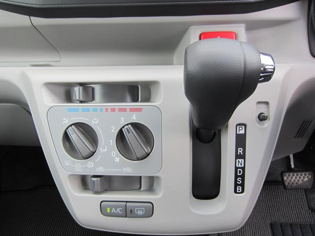 X リミテッドSAIII 4WD アイドリングストップ(15枚目)