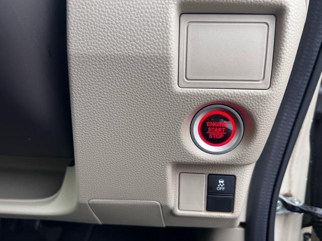 エンジンはボタンを押して始動できます!キーは出さなくてもOK!