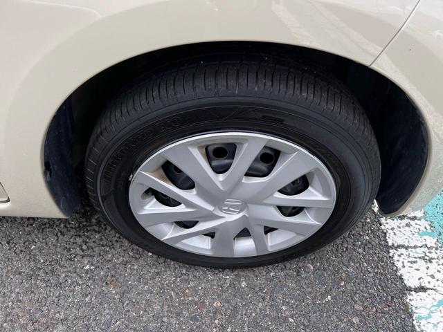 純正14インチタイヤです!ホイールキャップ付きです