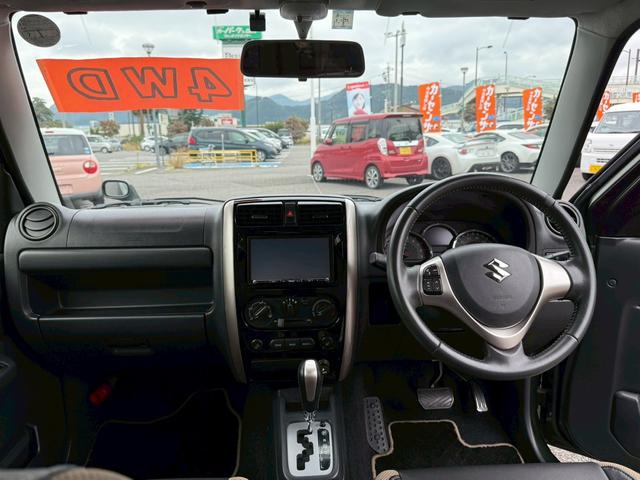 ジムニー ランドベンチャー　４ＷＤ　ターボ　フォグ　社外クラリオンＳＤナビ／フルセグＴＶ　Ｂｌｕｅｔｏｏｔｈ　シートヒーター　フォグライト　キーレス　エアバッグ　ＡＢＳ　パワステ　エアコン　純正アルミ　電動格納ミラー（11枚目）