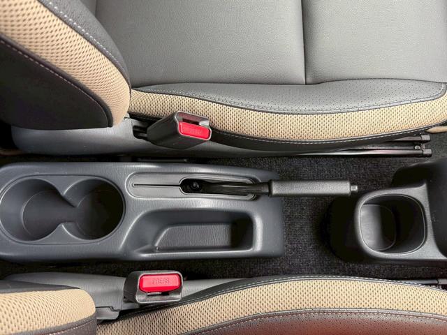 ジムニー ランドベンチャー　４ＷＤ　ターボ　フォグ　社外クラリオンＳＤナビ／フルセグＴＶ　Ｂｌｕｅｔｏｏｔｈ　シートヒーター　フォグライト　キーレス　エアバッグ　ＡＢＳ　パワステ　エアコン　純正アルミ　電動格納ミラー（25枚目）