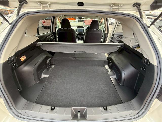 インプレッサスポーツ ２．０ｉ－Ｓアイサイト　４ＷＤ　純正ナビ／ＴＶ／バックカメラ　パドルシフト　アダプティブクルーズコントロール　ステアリングレスポンシブヘッドライト　ブラインドスポットモニター　電動シート　レーンキープアシスト　誤発進防止（8枚目）
