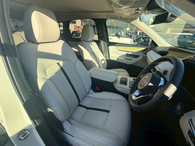 ＣＸ－６０ ＸＤ－ハイブリッド　プレミアムモダン　ディーゼルターボ　４ＷＤ　４ＷＤ　ターボ　サンルーフ　ＢＯＳＥサウンド（6枚目）