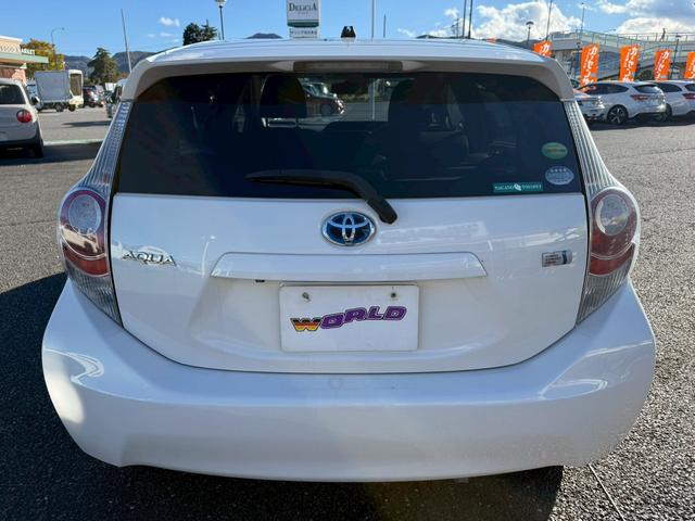 アクア G 純正ナビ TV バックカメラ ETC アイドリングストップ プッシュスタートエンジン(4枚目)