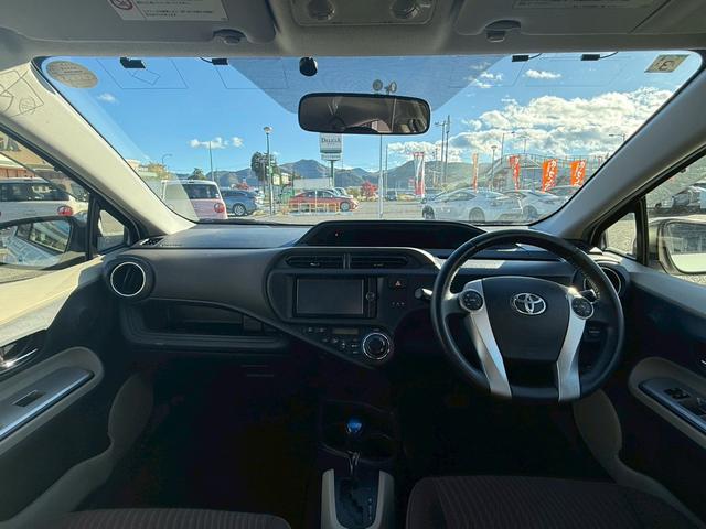 アクア G 純正ナビ TV バックカメラ ETC アイドリングストップ プッシュスタートエンジン(12枚目)