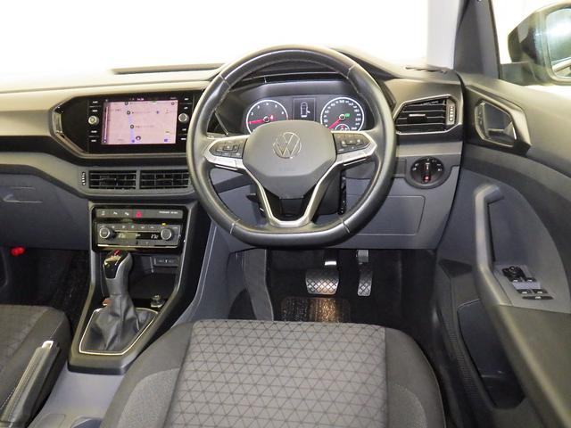 Ｔ－クロス ＴＳＩ　アクティブ　認定中古車　メモリーナビ　アルミホイール　スマートキー　ＥＴＣ　盗難防止システム　記録簿　サイドエアバッグ　横滑り防止装置　オートクルーズコントロール（2枚目）