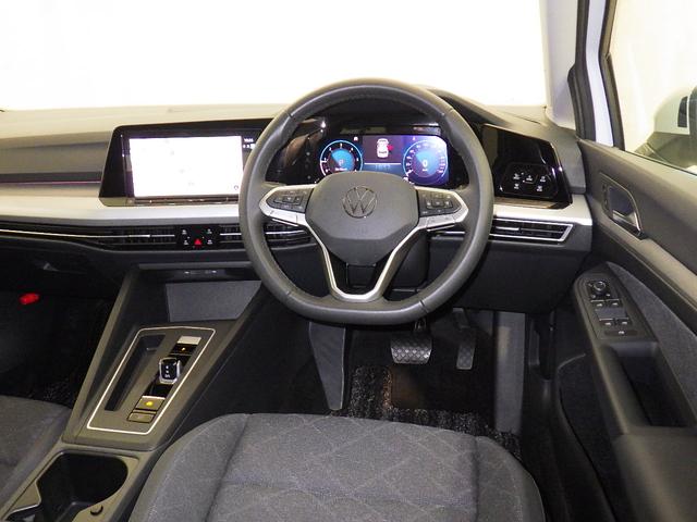 ゴルフ ＴＤＩアクティブアドバンス　プラチナムエディション　認定中古車　ワンセグＴＶ　シートヒーター　アルミホイール　スマートキー　盗難防止システム　記録簿　サイドエアバッグ　横滑り防止装置　アダプティブクルーズコントロール（2枚目）