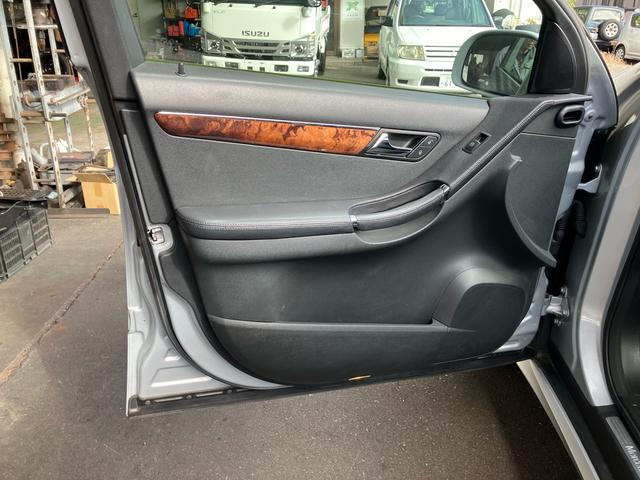Rクラス R350 4マチック 4WD 純正スタッドレスタイヤ付き 正規輸入車 右ハンドル ETC 前後クリアランスソナー(59枚目)