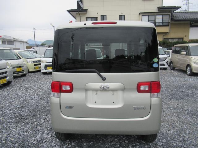 タント Ｘ　４ＷＤ　ＣＶＴ　新品タイヤ　左側パワースライドドア　スマートキー　純正オーディオ（5枚目）