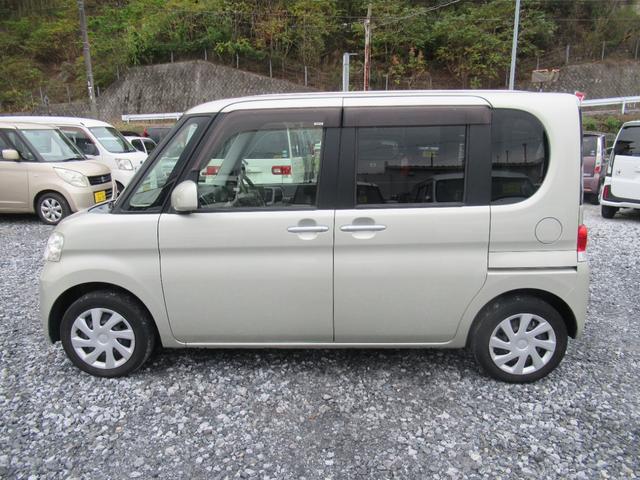 タント Ｘ　４ＷＤ　ＣＶＴ　新品タイヤ　左側パワースライドドア　スマートキー　純正オーディオ（6枚目）