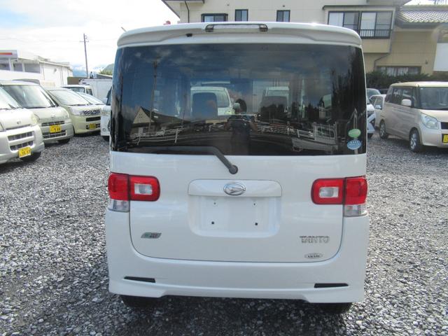 タント Ｇ　４ＷＤ　ＣＶＴ　左側パワースライドドア　新品タイヤ　　　　スマートキー　フルセグナビ　Ｂｌｕｅｔｏｏｔｈオーディオ　フォグランプ（5枚目）