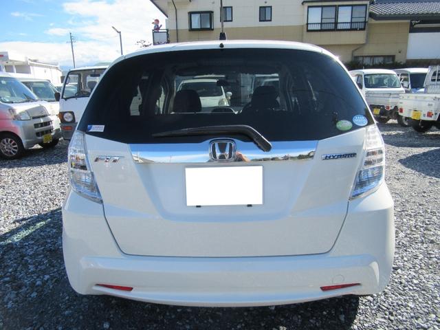 フィットハイブリッド ベースグレード　純正ナビ　ＥＴＣ　クルーズコントロール　社外アルミホイール（5枚目）