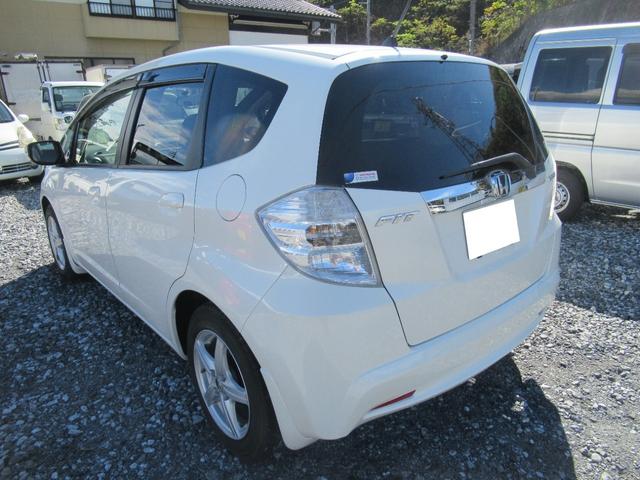 フィットハイブリッド ベースグレード　純正ナビ　ＥＴＣ　クルーズコントロール　社外アルミホイール（7枚目）