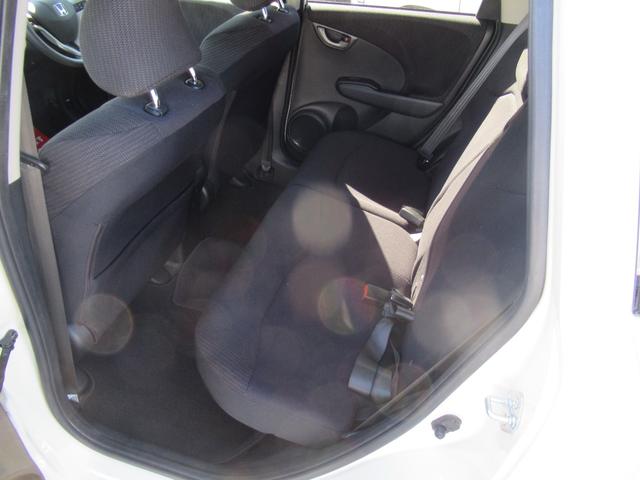フィットハイブリッド ベースグレード　純正ナビ　ＥＴＣ　クルーズコントロール　社外アルミホイール（21枚目）