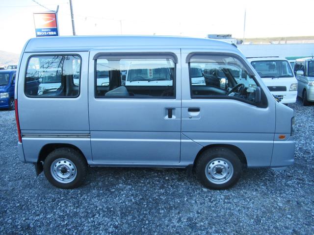 サンバーバン ＶＢ　４ＷＤ　オートマ　タイミングベルト交換　新品タイヤ　エアコン　パワステ（4枚目）