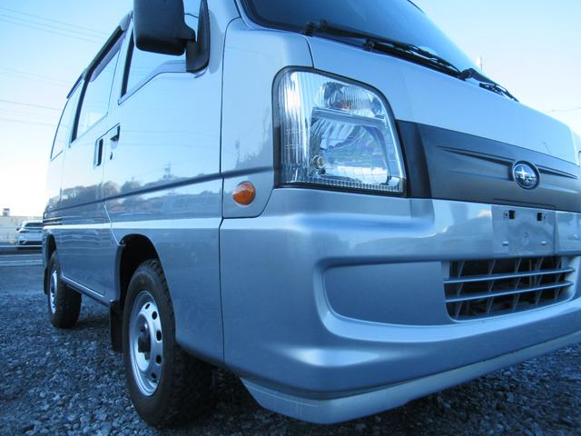 サンバーバン ＶＢ　４ＷＤ　オートマ　タイミングベルト交換　新品タイヤ　エアコン　パワステ（19枚目）