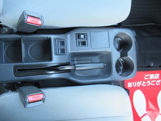 サンバーバン ＶＢ　４ＷＤ　オートマ　タイミングベルト交換　新品タイヤ　エアコン　パワステ（34枚目）