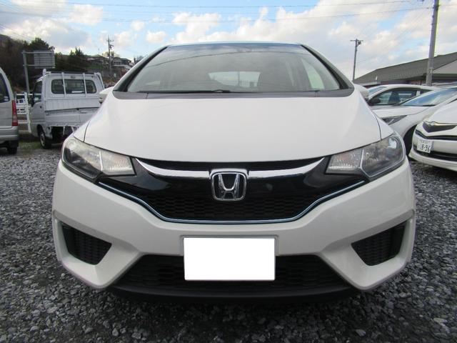 フィットハイブリッド Ｆパッケージ　純正フルセグナビ　バックカメラ　ＥＴＣ　スマートキー　ステアリングスイッチ　ＤＶＤ（2枚目）