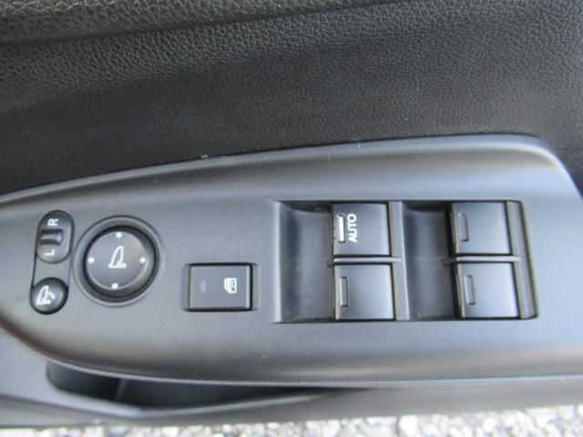 フィットハイブリッド Ｆパッケージ　純正フルセグナビ　バックカメラ　ＥＴＣ　スマートキー　ステアリングスイッチ　ＤＶＤ（31枚目）