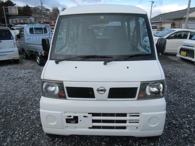 クリッパーバン ＤＸ　４ＷＤ　マニュアル　新品タイヤ　タイミングベルト交換済　エアコン　パワステ　集中ドアロック（2枚目）