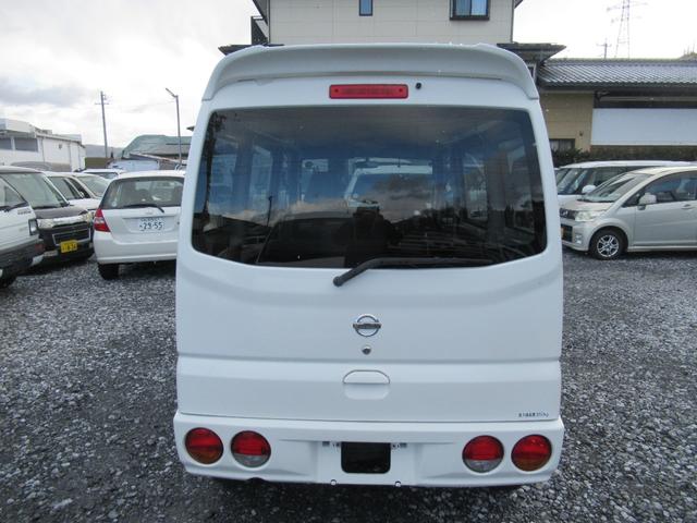 クリッパーバン ＤＸ　４ＷＤ　マニュアル　新品タイヤ　タイミングベルト交換済　エアコン　パワステ　集中ドアロック（5枚目）